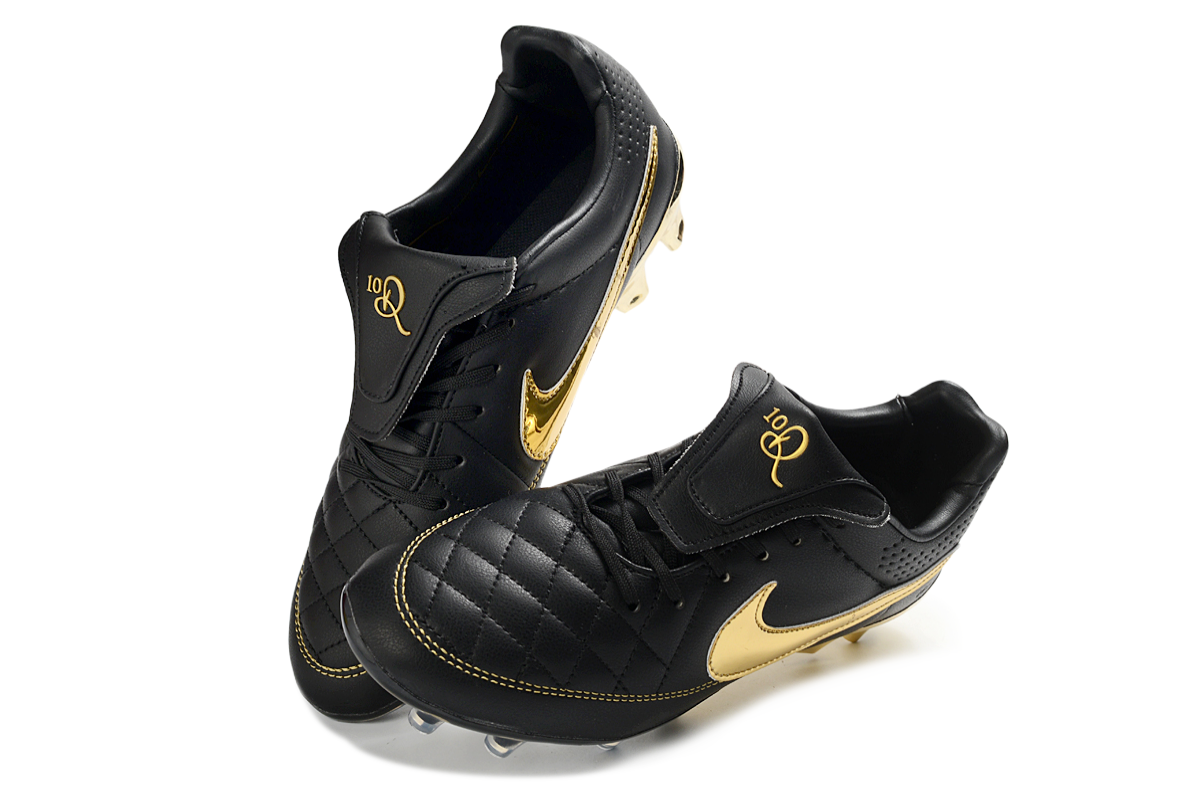 Nike Tiempo R10 preta com dourado