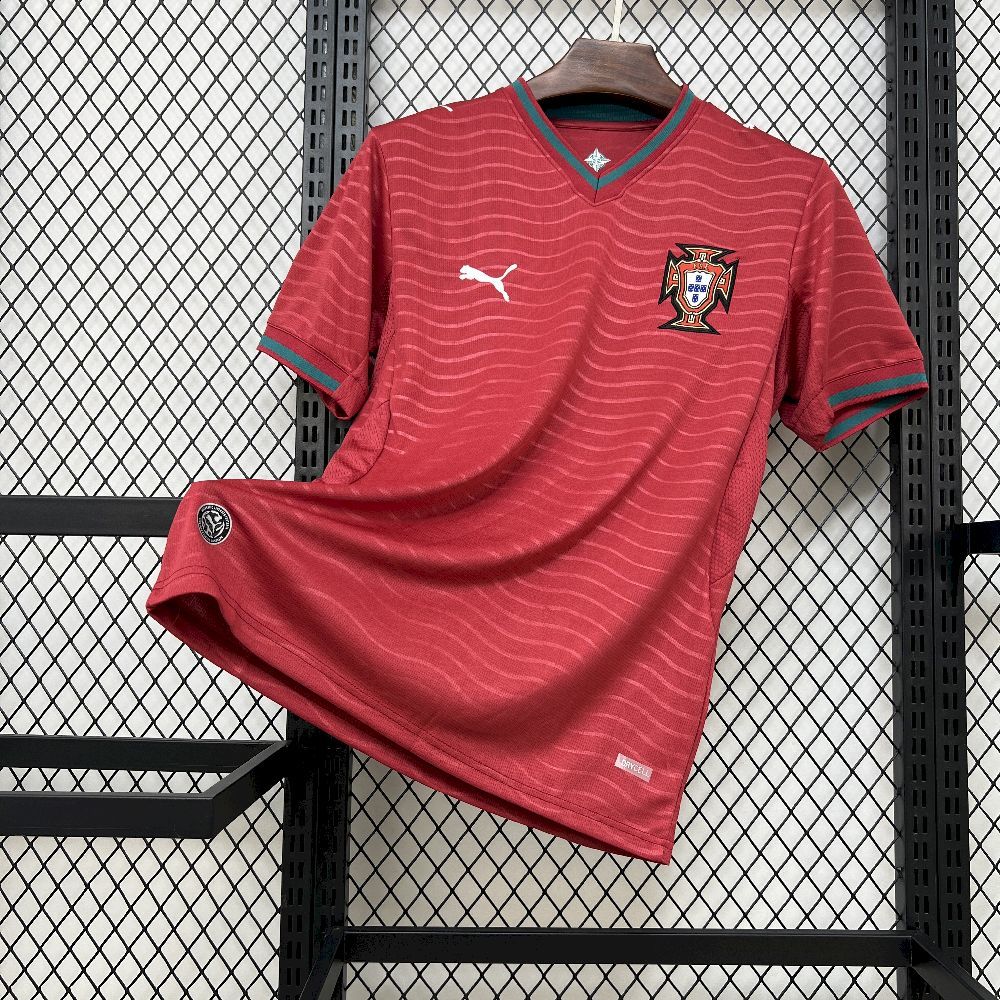 Camisa Seleção Portugal Home 2026/27 - Puma Torcedor Masculina - Vermelha/Verde