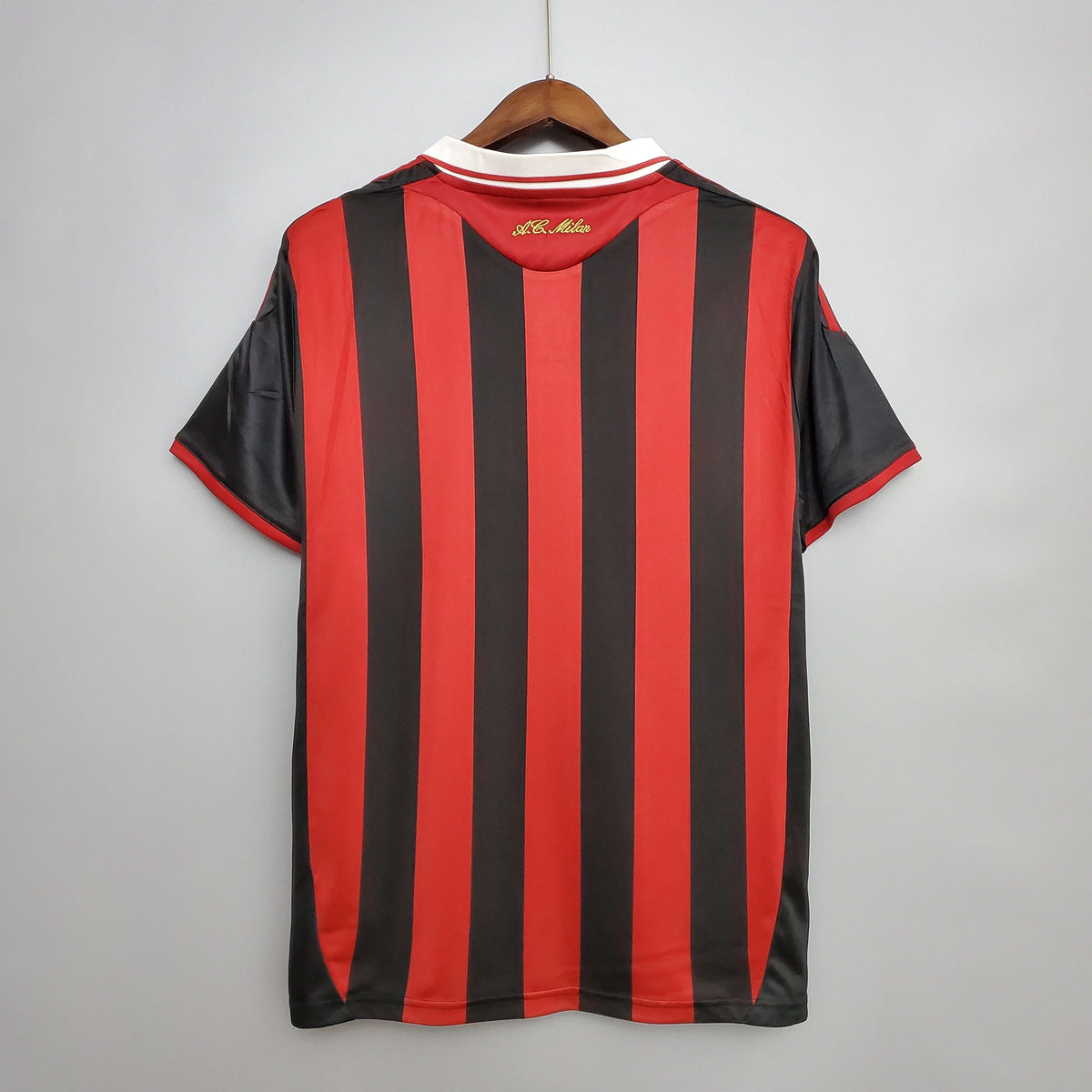 Camisa Titular do Milan 09/10 - Versão Retrô