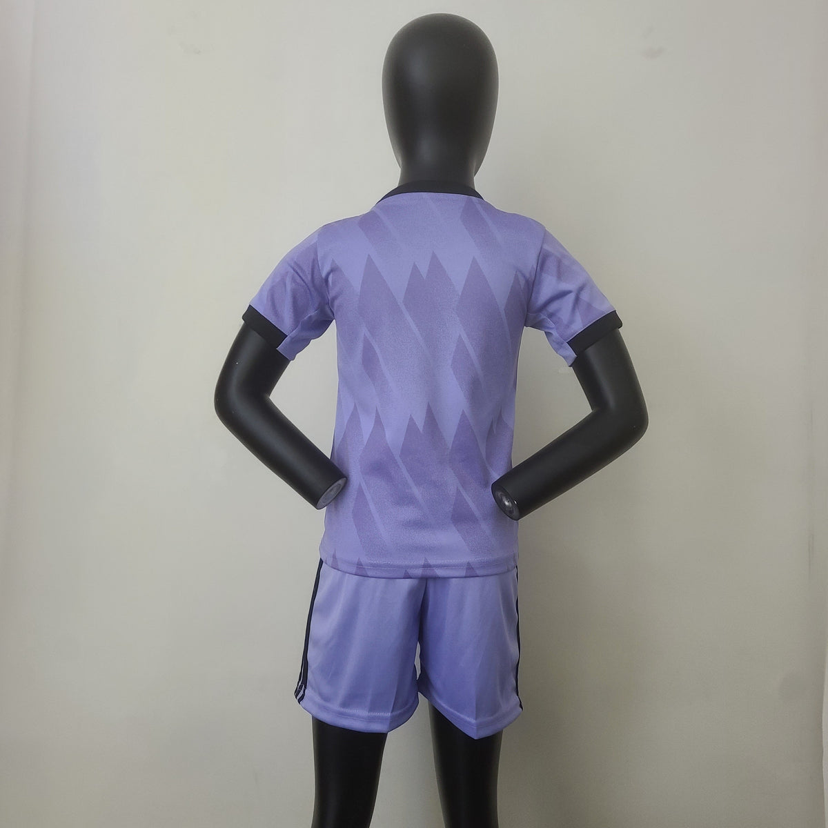 Kit Infantil Reserva Real Madrid 22/23