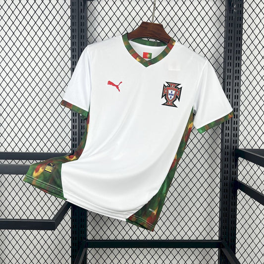 Camisa da Seleção de Portugal Edição Especial 2026/27 - Puma Torcedor Masculina - Branca/Verde
