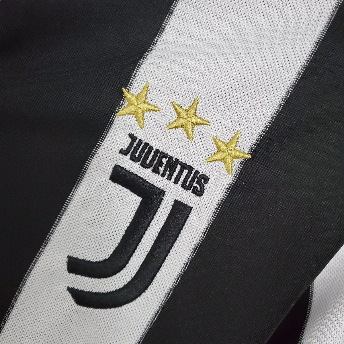 Camisa Titular Juventus 17/18 - Versão Retrô