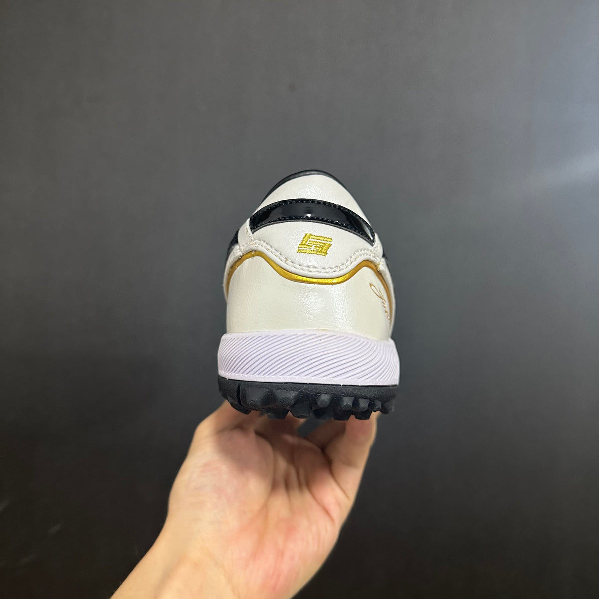 Asics Japão - Sociedade