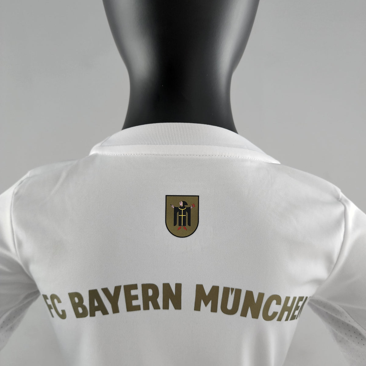 Kit Infantil Reserva Bayern 22/23