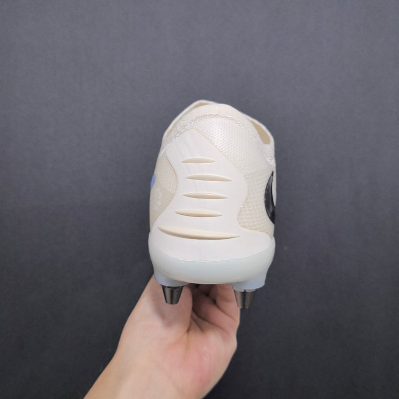 Nike Phantom GX III  -  Trava Mista