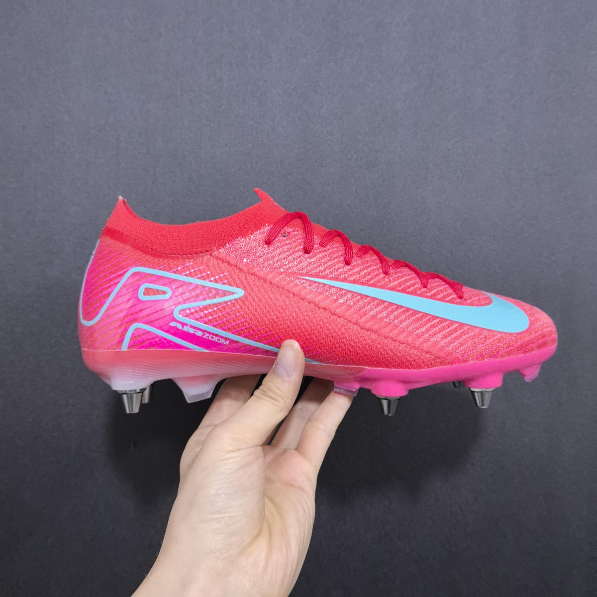 Nike Mercurial - Travas Mistas