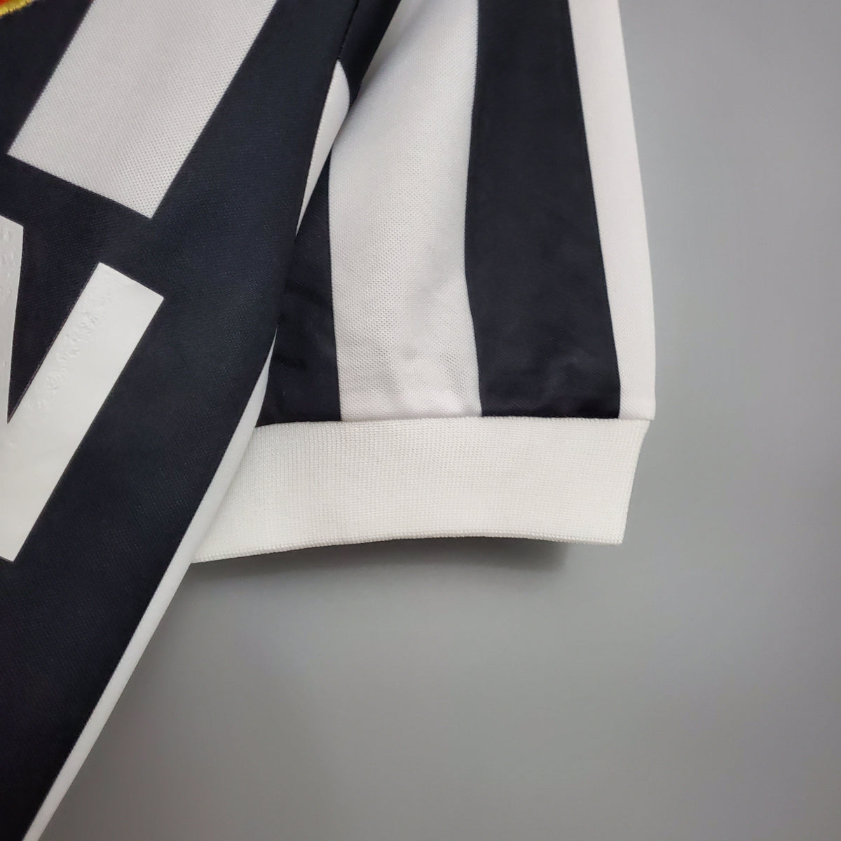Camisa Titular Juventus 84/85 - Versão Retrô