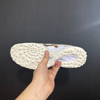 Asics Japão - Sociedade