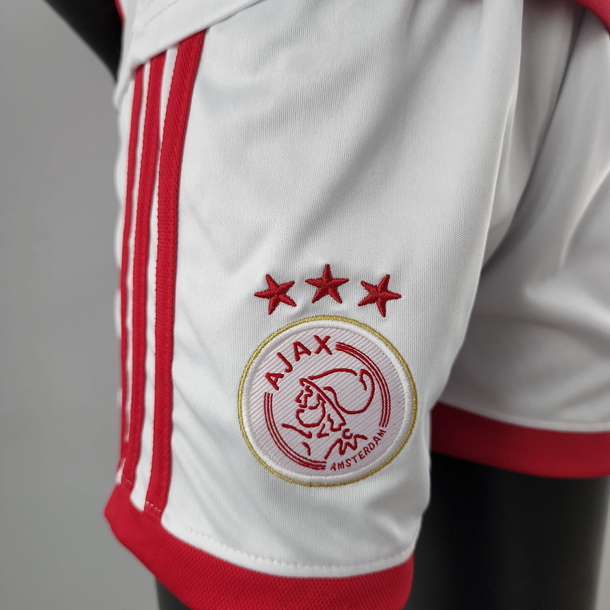 Kit Infantil Titular Ajax 22/23
