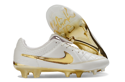 Nike Tiempo R10 branca com dourado