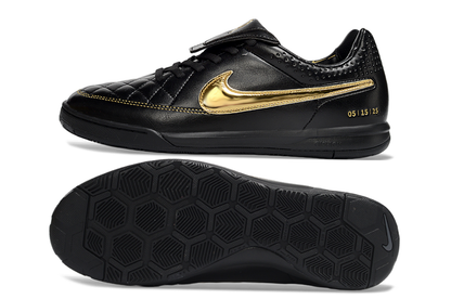 Nike Tiempo R10 preta com dourado