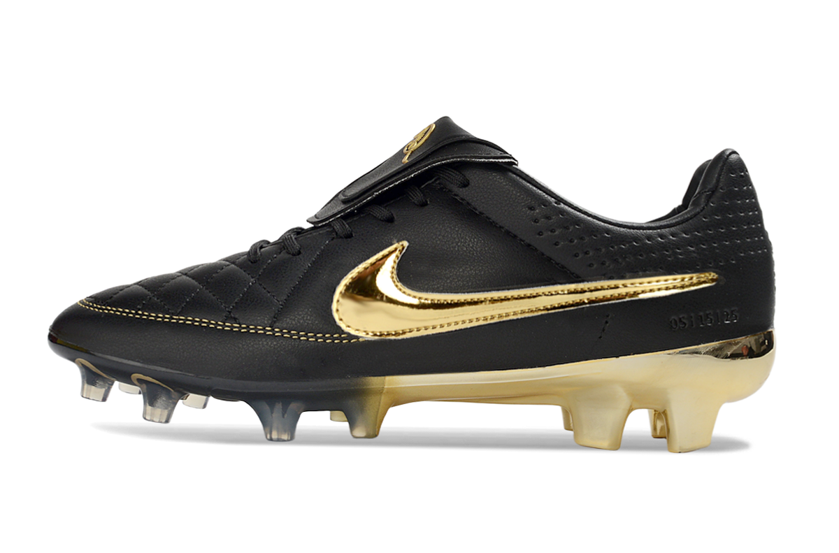 Nike Tiempo R10 preta com dourado