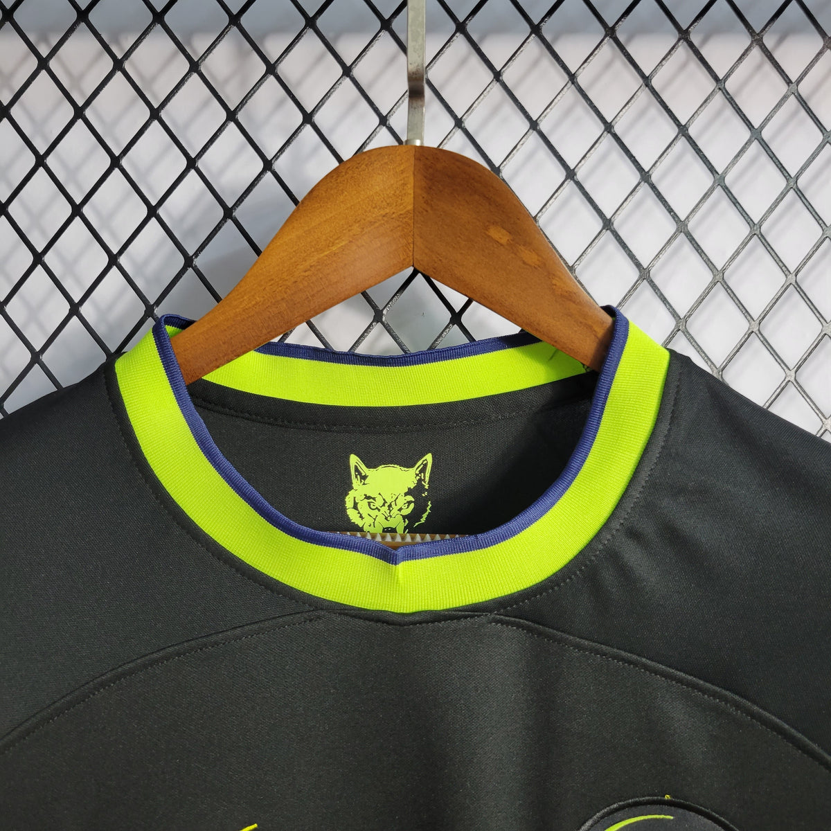 Camisa Reserva Wolfsburg 22/23 - Versão Torcedor