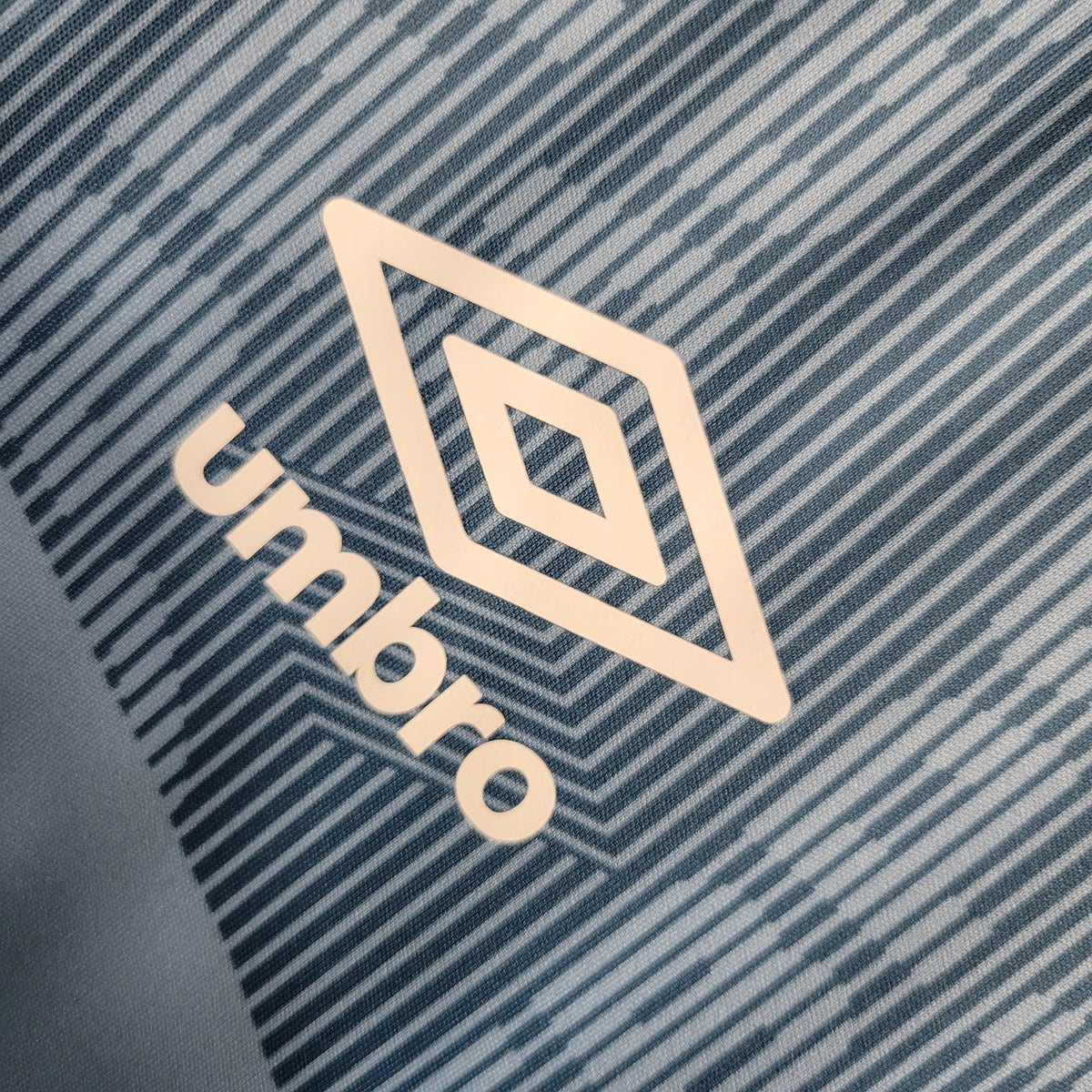 Camisa de Treino Grêmio 23/24 - Umbro Masculina Torcedor - Lançamento