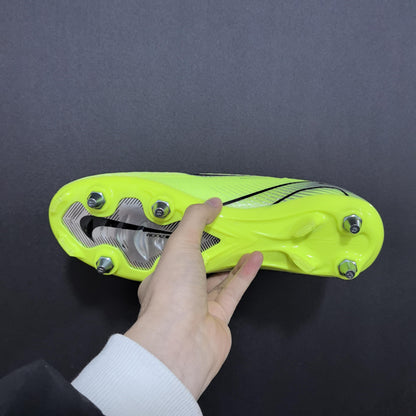 Nike Mercurial - Travas Mistas