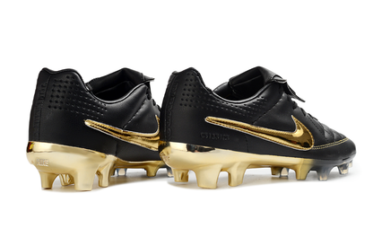 Nike Tiempo R10 preta com dourado