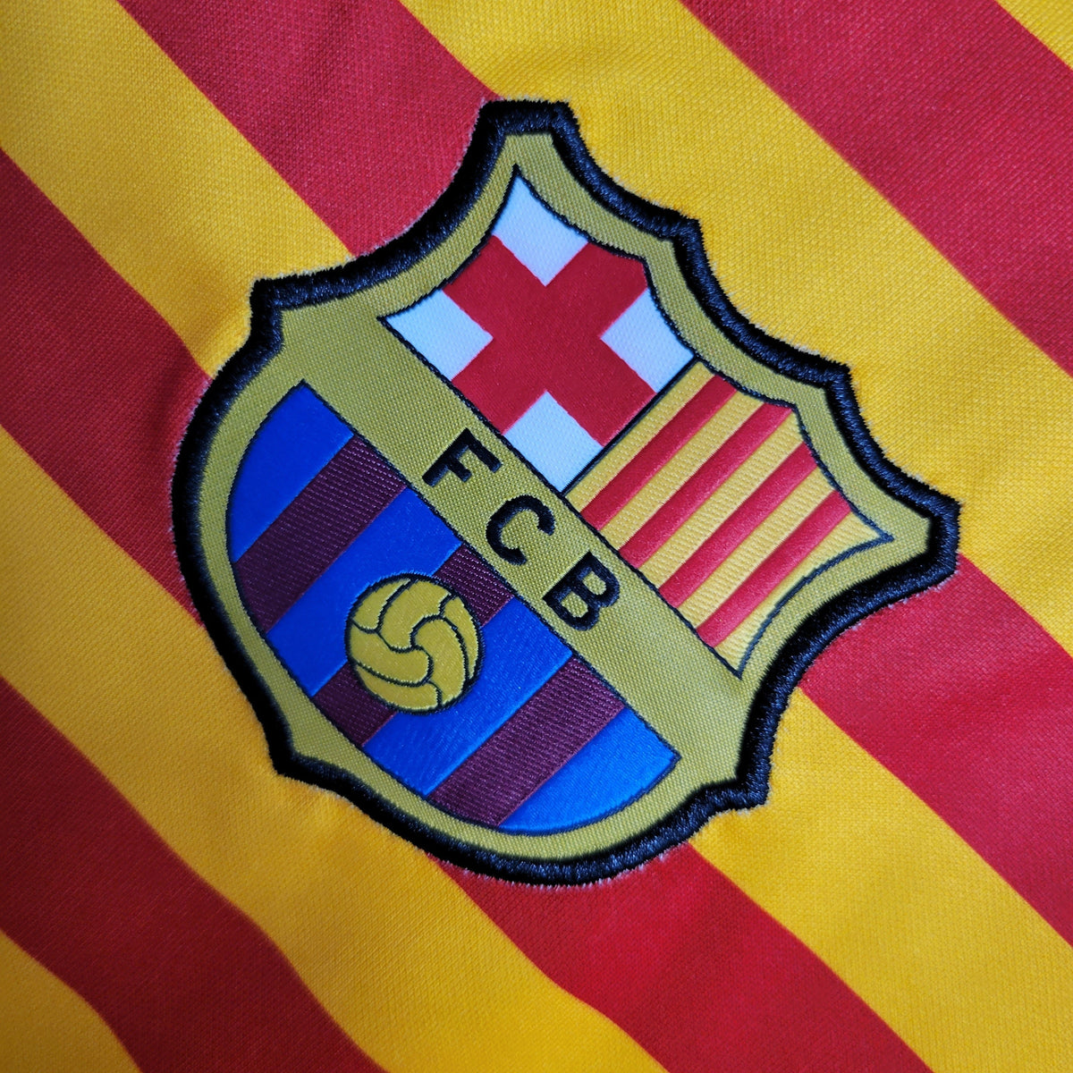 Camisa Barcelona 4 Manga longa 23/24 - Versão Torcedor