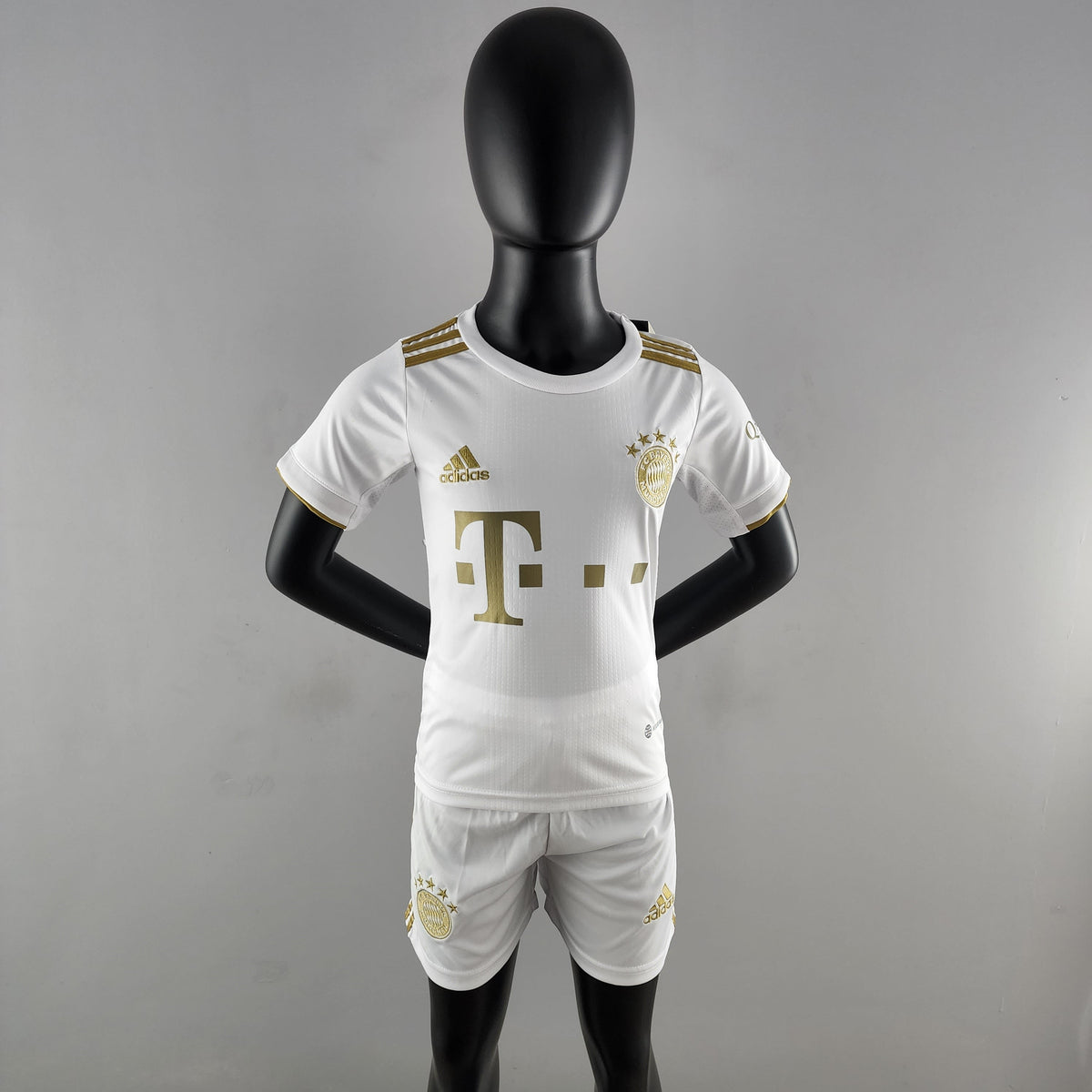 Kit Infantil Reserva Bayern 22/23