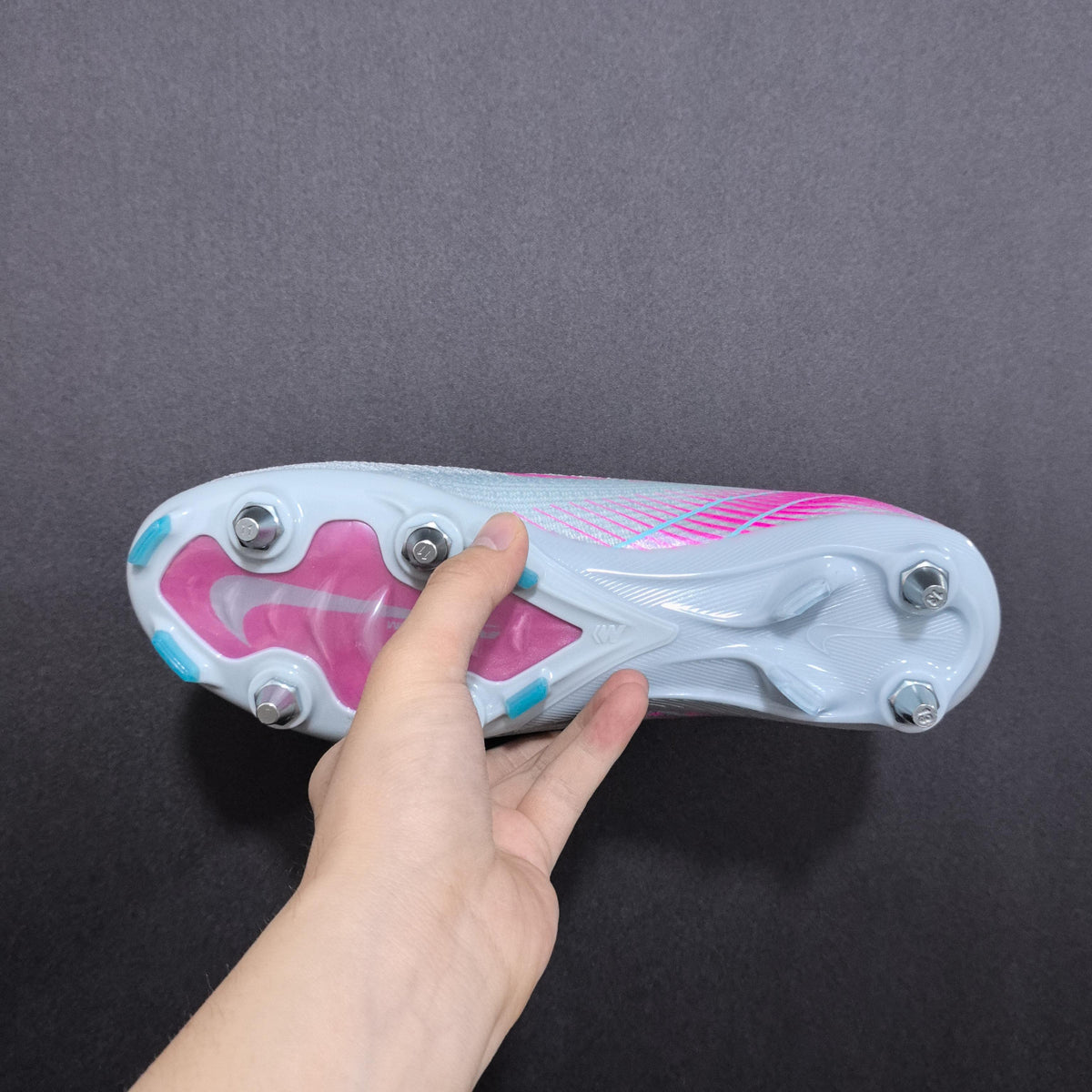 Nike Mercurial - Travas Mistas