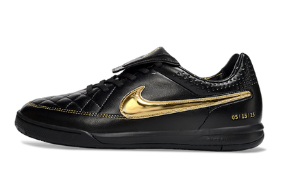Nike Tiempo R10 preta com dourado