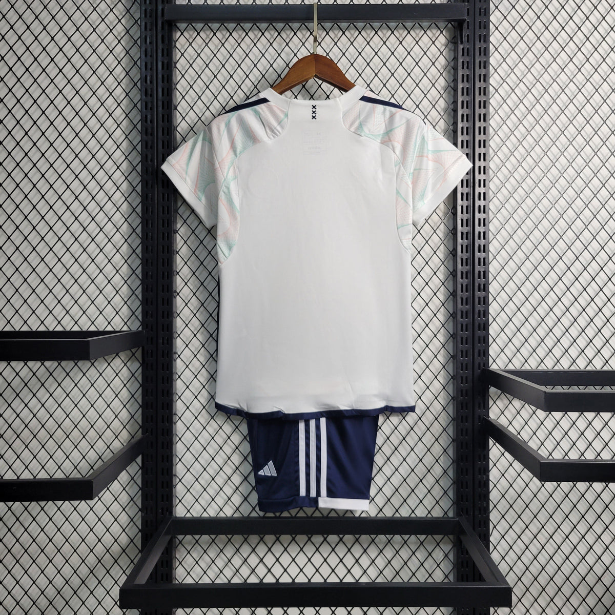 Kit Infantil Ajax Reserva 23/24
