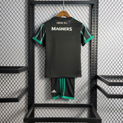 Kit Infantil Celtic Reserva 22/23