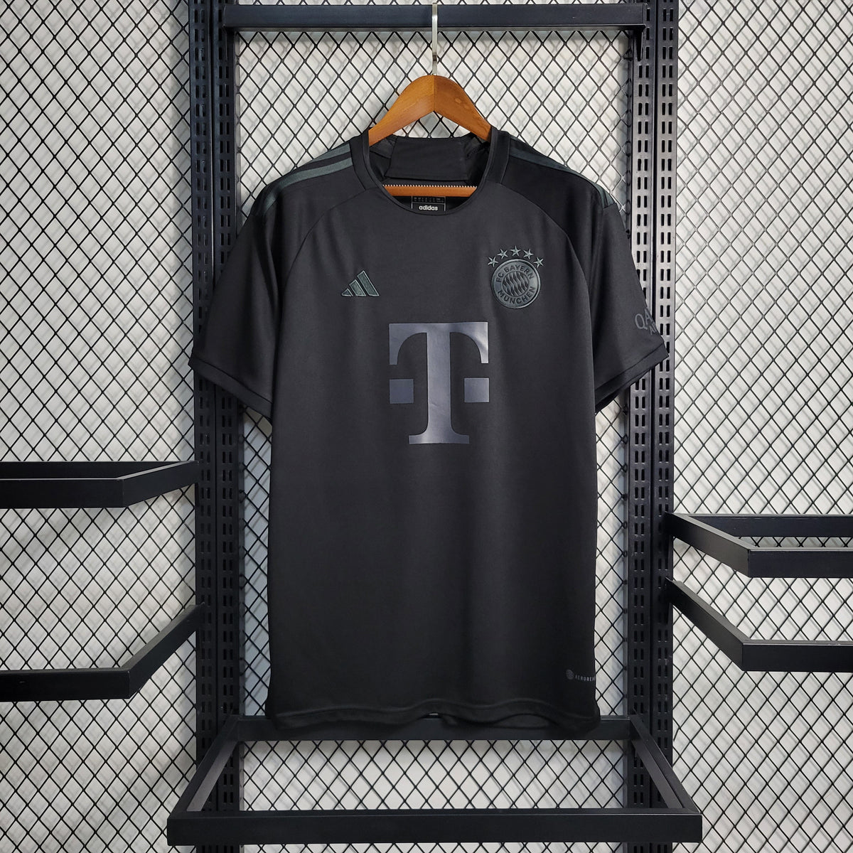 Camisa Bayern Edição Especial Black 23/24 - Versão Torcedor