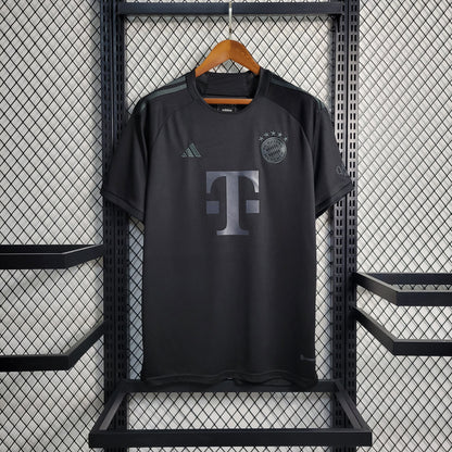 Camisa Bayern Edição Especial Black 23/24 - Versão Torcedor