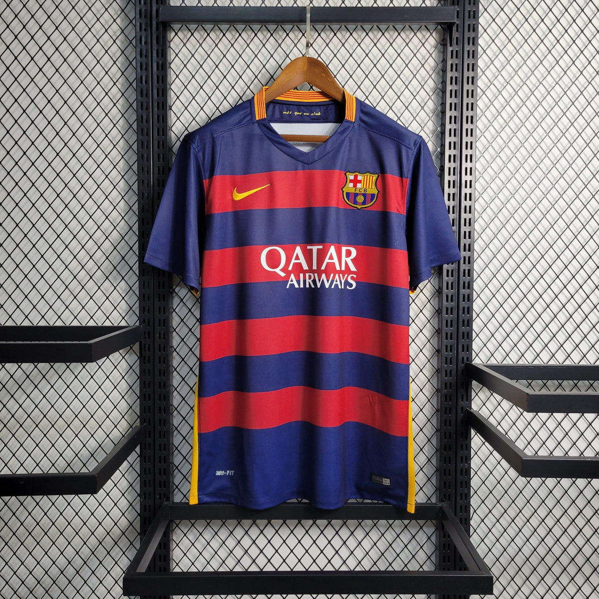 Camisa titular do Barcelona 15/16 - Versão retrô