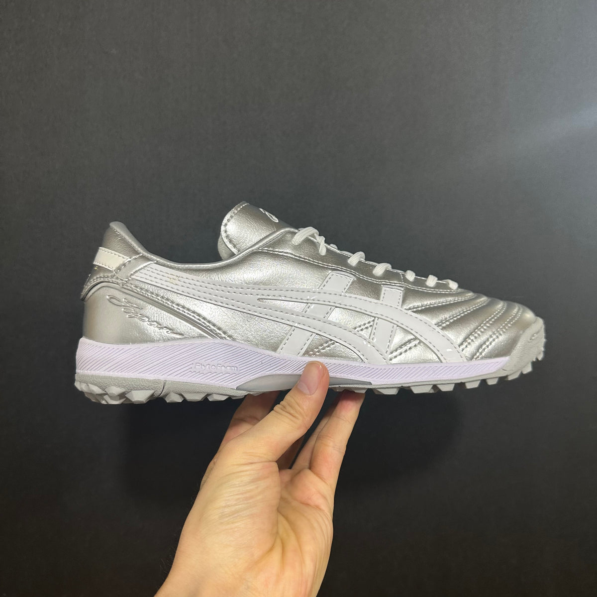 Asics Japão - Sociedade