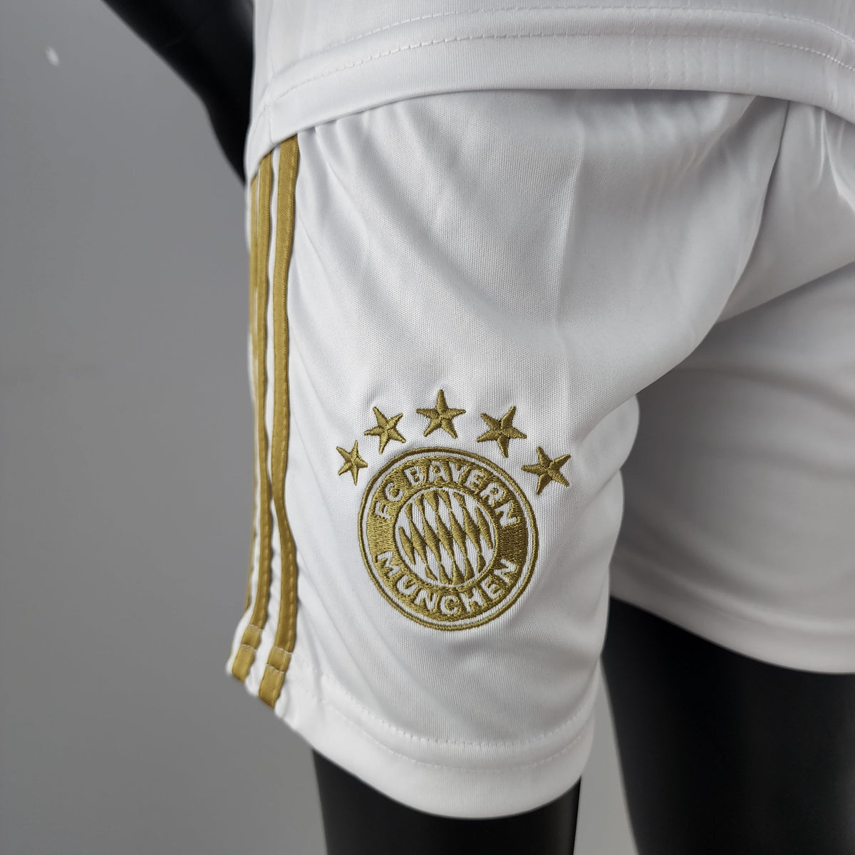 Kit Infantil Reserva Bayern 22/23