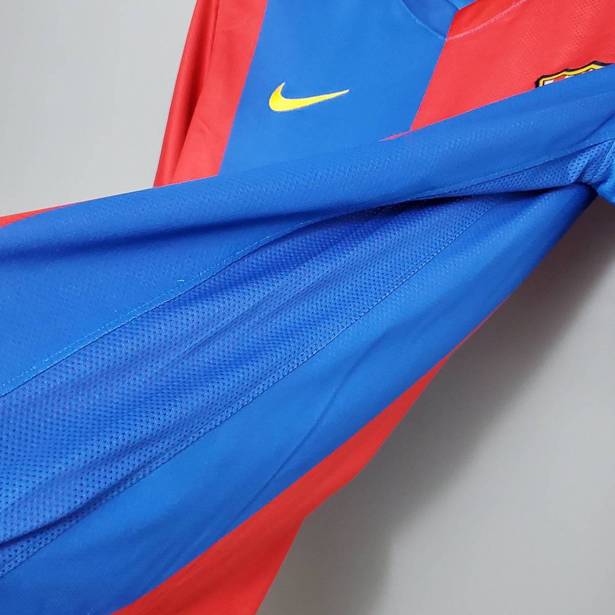 Camisa Titular do Barcelona 06/07 - Versão Retrô