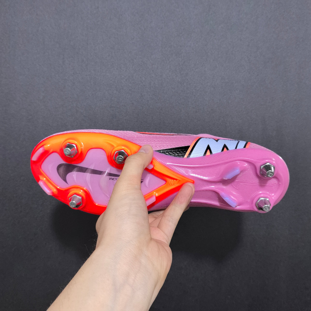 Nike Mercurial - Travas Mistas