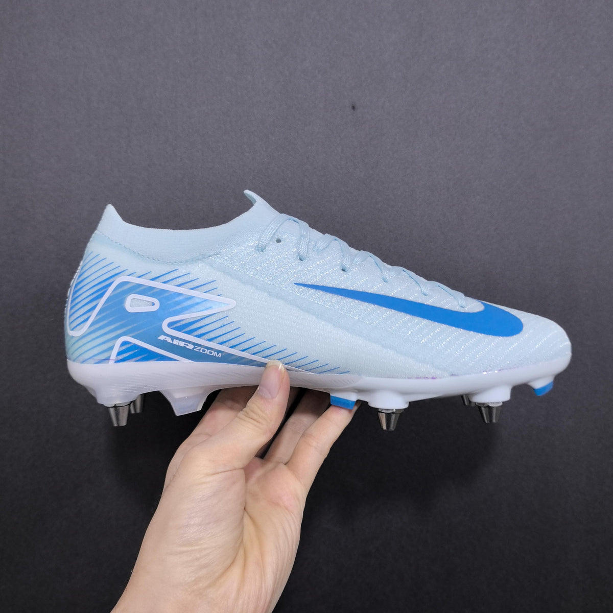 Nike Mercurial - Travas Mistas