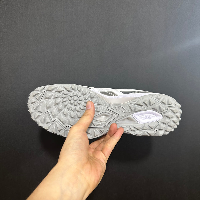 Asics Japan - Society