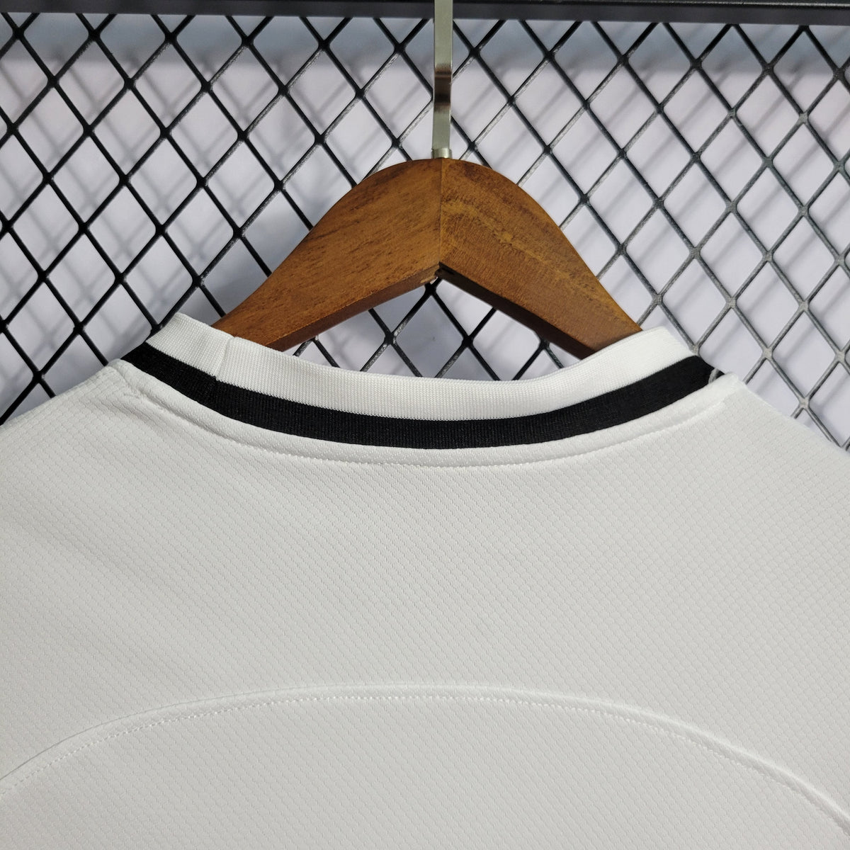 Camisa Reserva Frankfurt 22/23 - Versão Torcedor