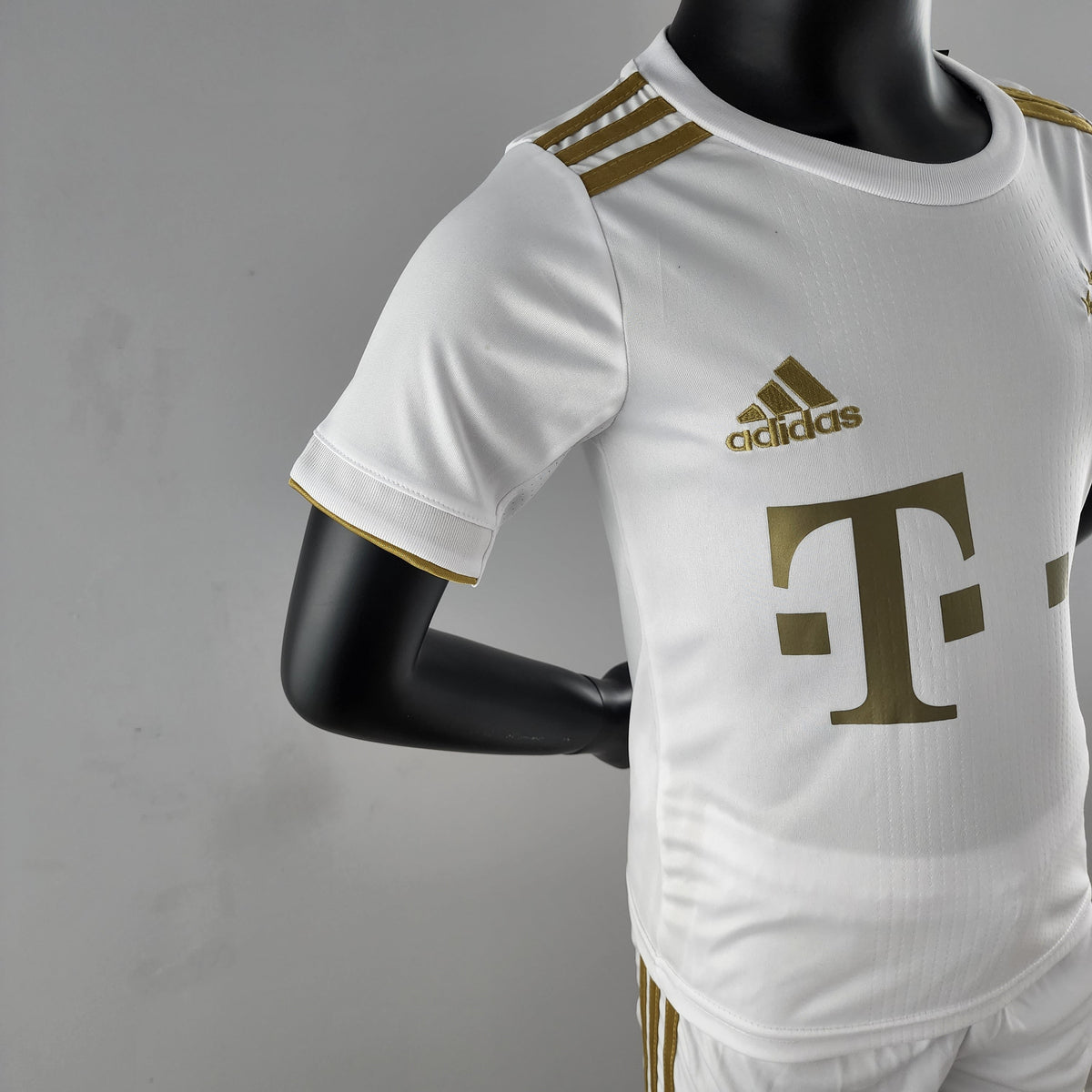 Kit Infantil Reserva Bayern 22/23