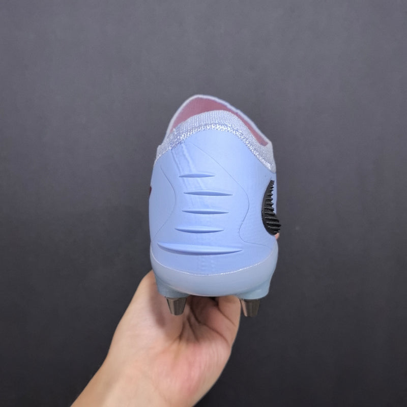 Nike Phantom GX III  -  Trava Mista