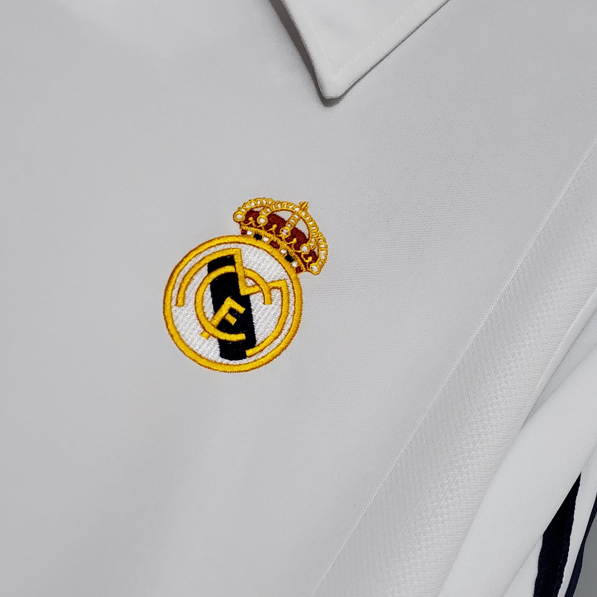 Camisa Titular do Real Madrid 2002 - Versão Retrô Manga Comprida