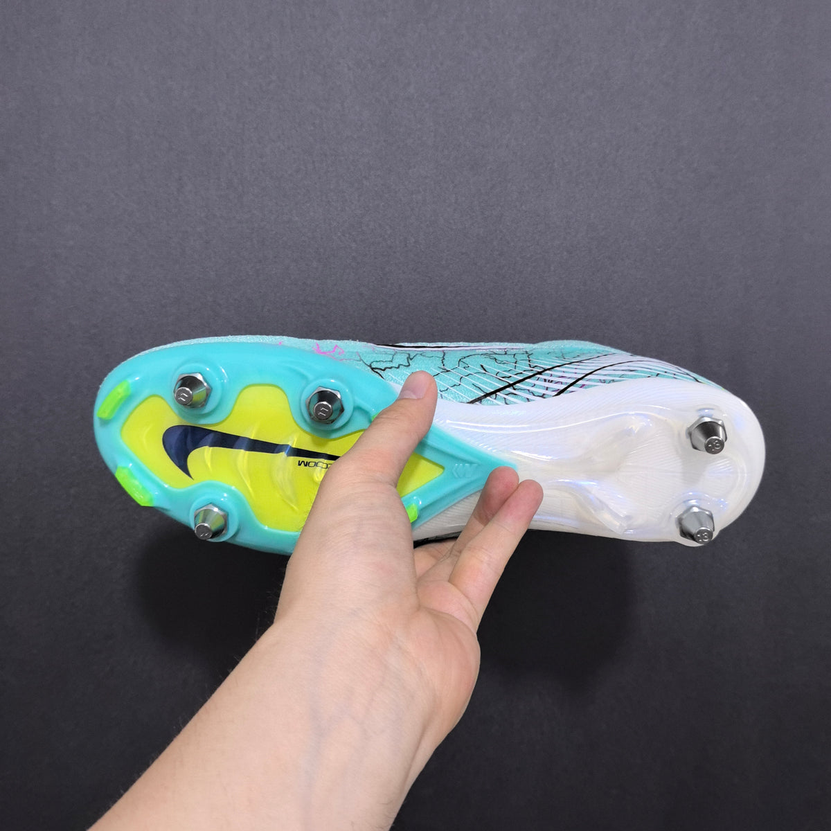 Nike Mercurial - Travas Mistas