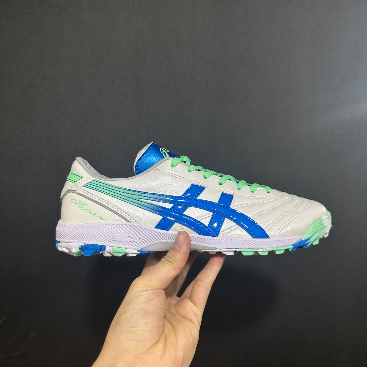Asics Japão - Sociedade
