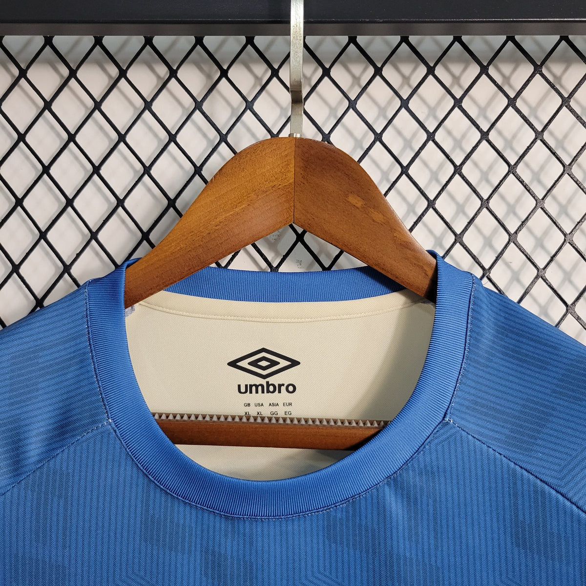 Camisa de Treino Santos 23/24 - Umbro Masculina Torcedor