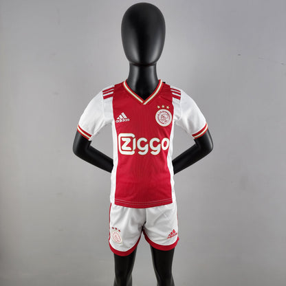 Kit Infantil Titular Ajax 22/23