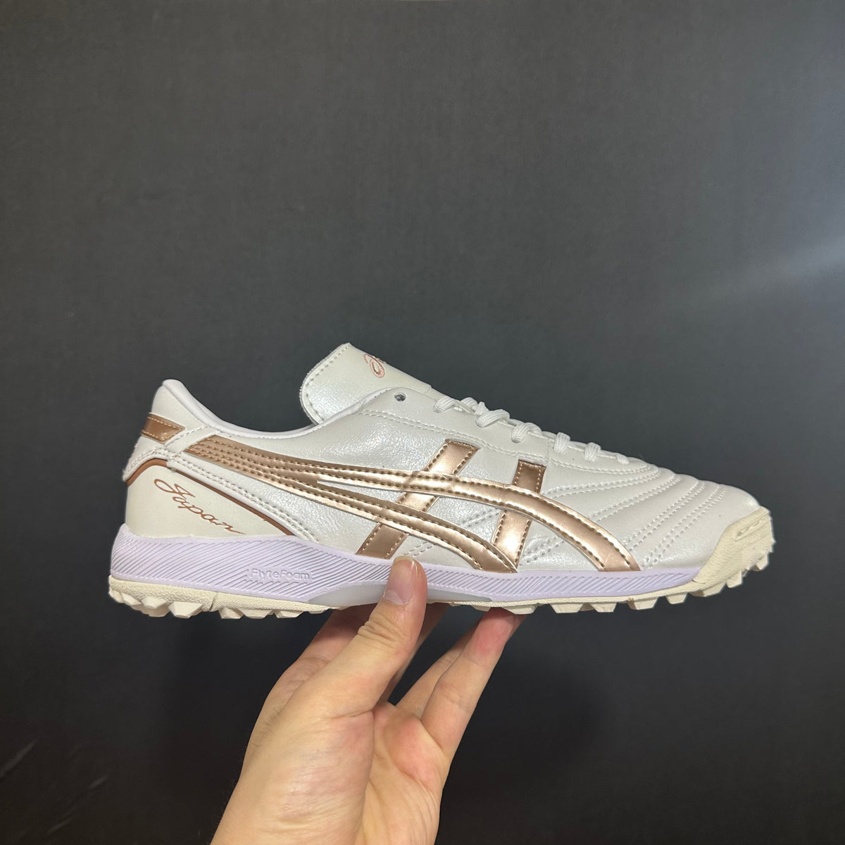 Asics Japão - Sociedade