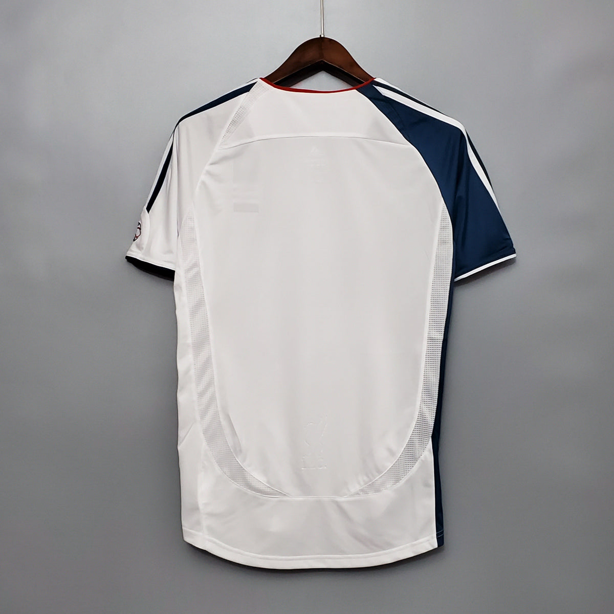 Camisa reserva do Liverpool 06/07 - Versão Retrô