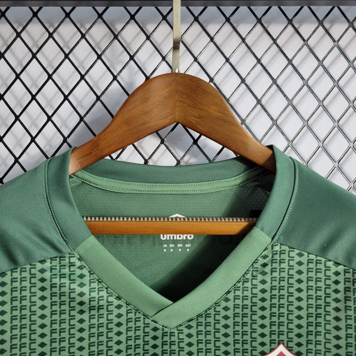 Camisa de Treino Fluminense 22/23 Verde - Versão Feminina