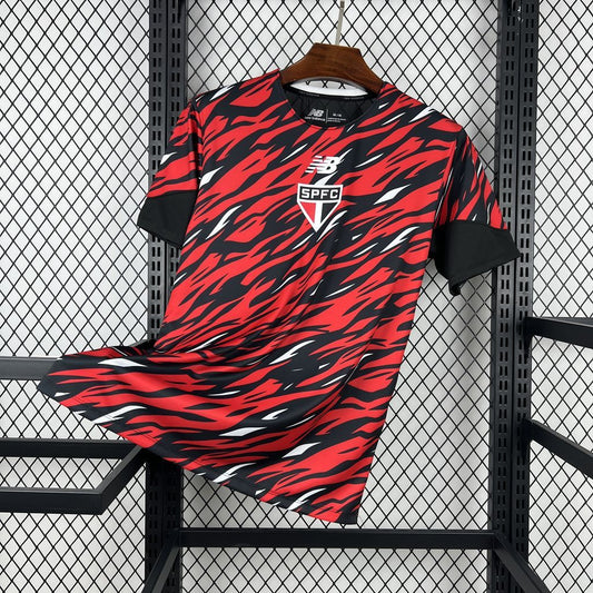 Camisa São Paulo Pré-Jogo 2026/27 - New Balance Torcedor Masculina - Vermelha/Preta